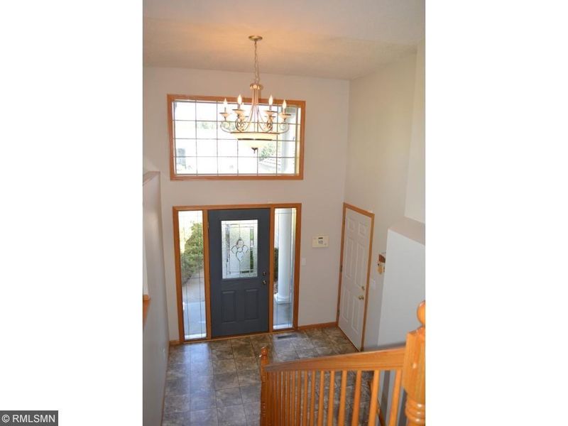 810 Northstar Dr, Sartell, MN 56377