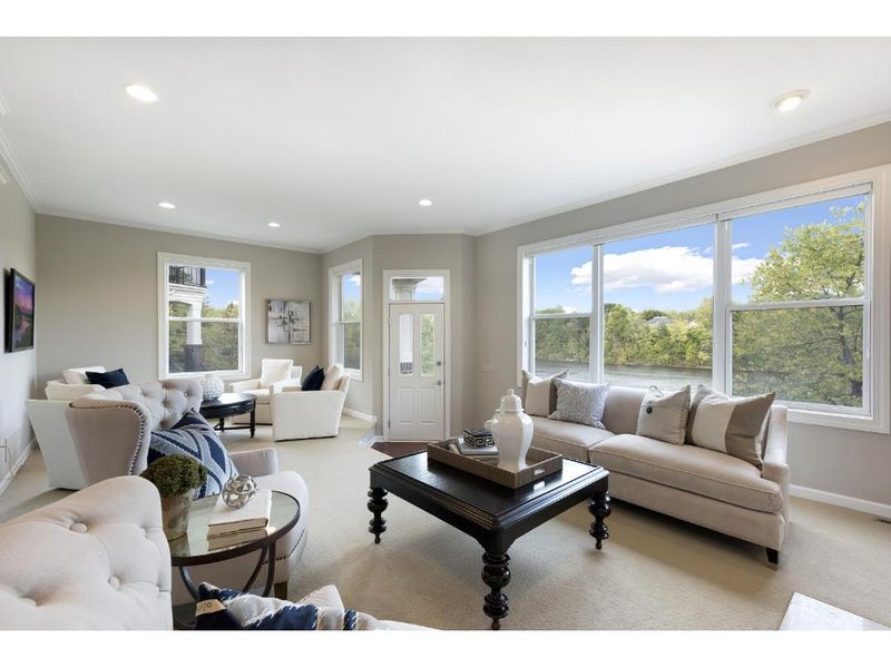 301 W River Pw #104, Minneapolis, MN 55401