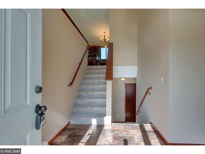 1709 Prairie View Ln, Sauk Rapids, MN 56379