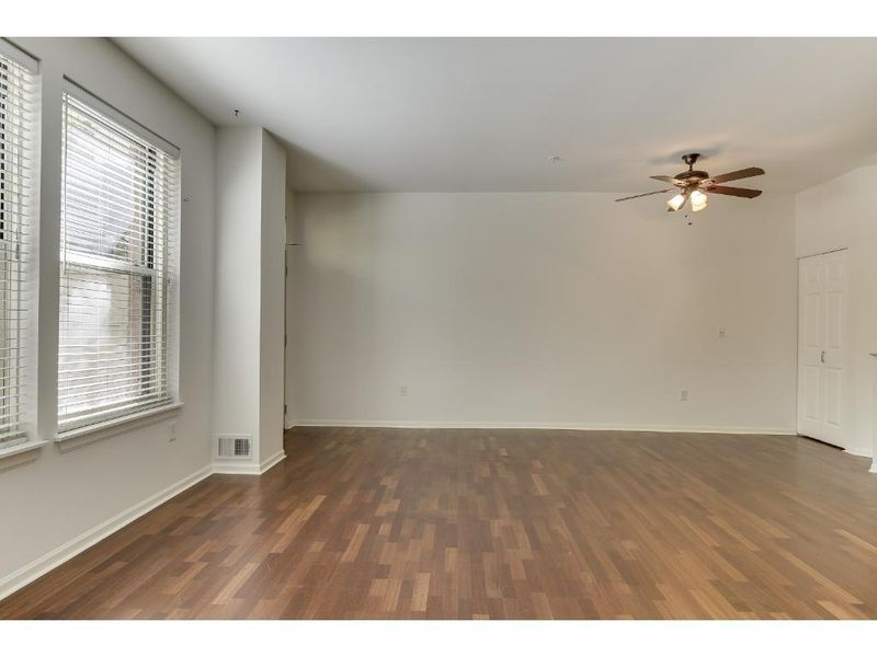 545 N 1st St #115, Minneapolis, MN 55401