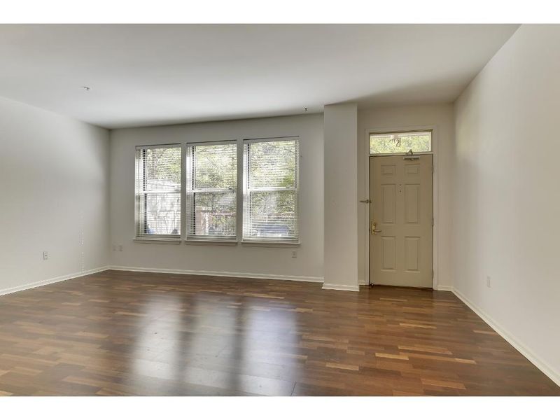 545 N 1st St #115, Minneapolis, MN 55401