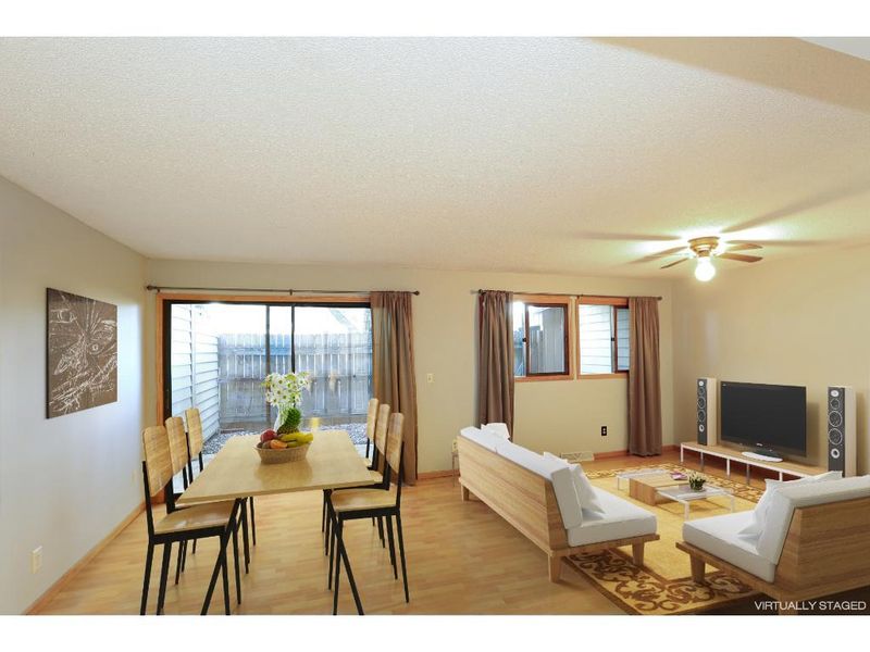 8936 Neill Lake Rd #124, Eden Prairie, MN 55347