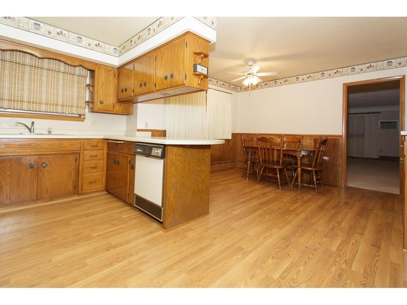 624 Kim Ave, Hamburg, MN 55339