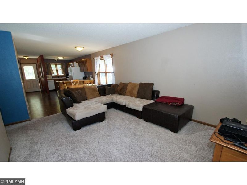 421 N Walnut St, Belle Plaine, MN 56011