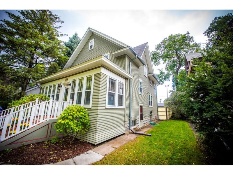 376 Herschel St, Saint Paul, MN 55104