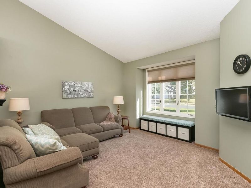 14229 Dekalb Ave, Rosemount, MN 55068