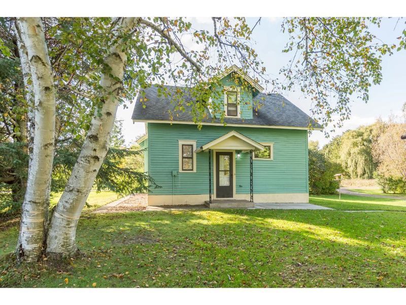 115 Cherry Ave N, Braham, MN 55006