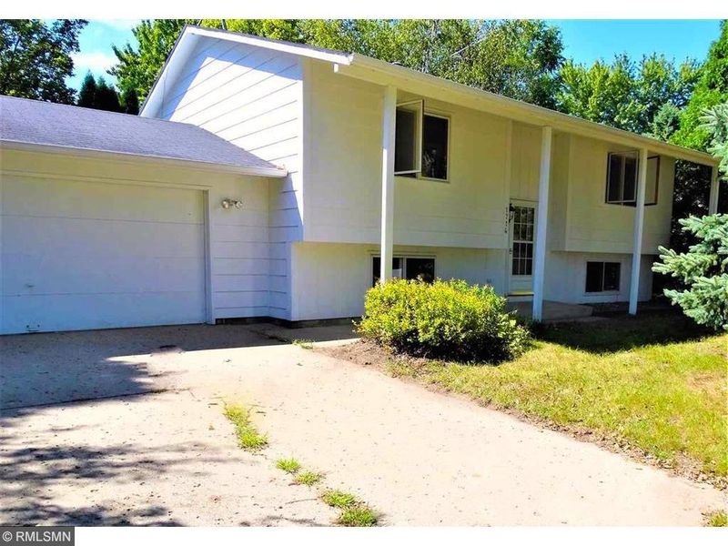 1714 N 5th St, Saint Peter, MN 56082
