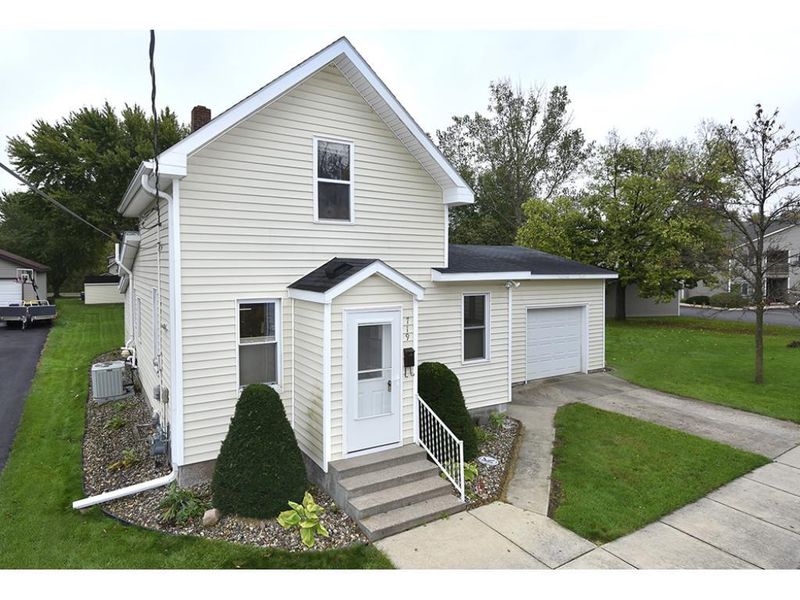 719 Rice St, Faribault, MN 55021