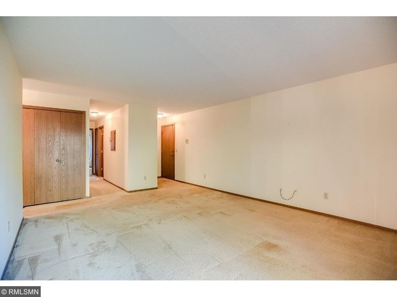 15710 26th Ave N #A, Plymouth, MN 55447