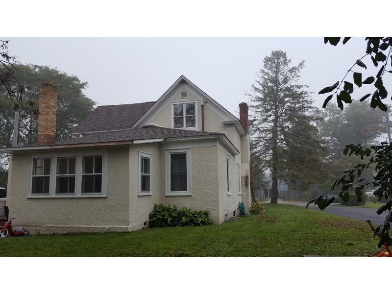 1215 Main St NW, Elk River, MN 55330
