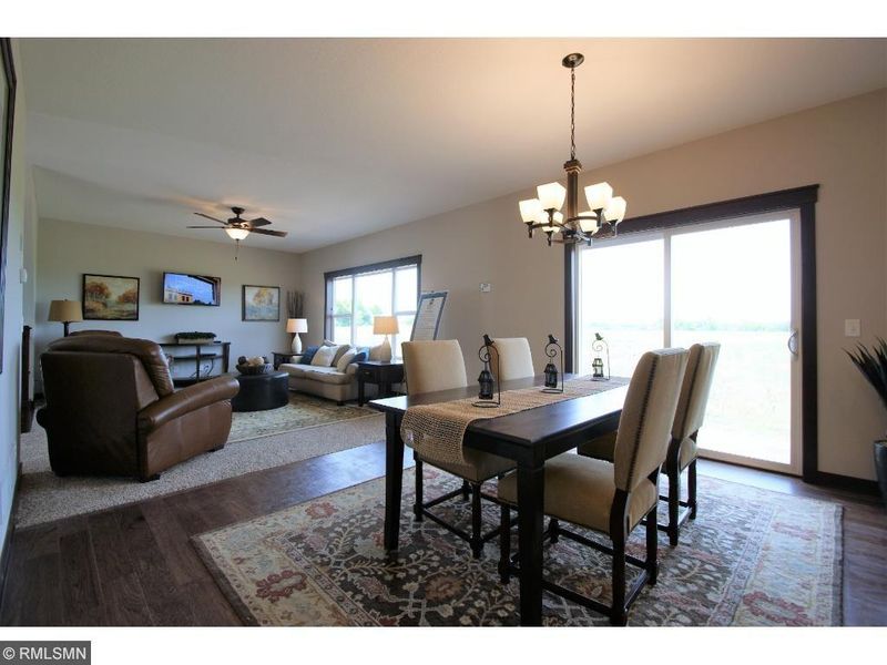 11668 32nd St N, Lake Elmo, MN 55042