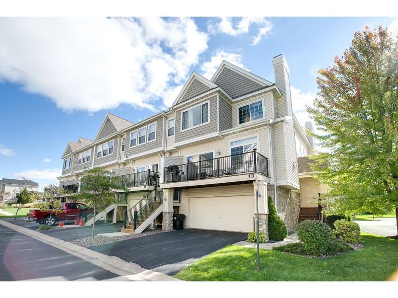 4353 Victor Pa #10, Hugo, MN 55038