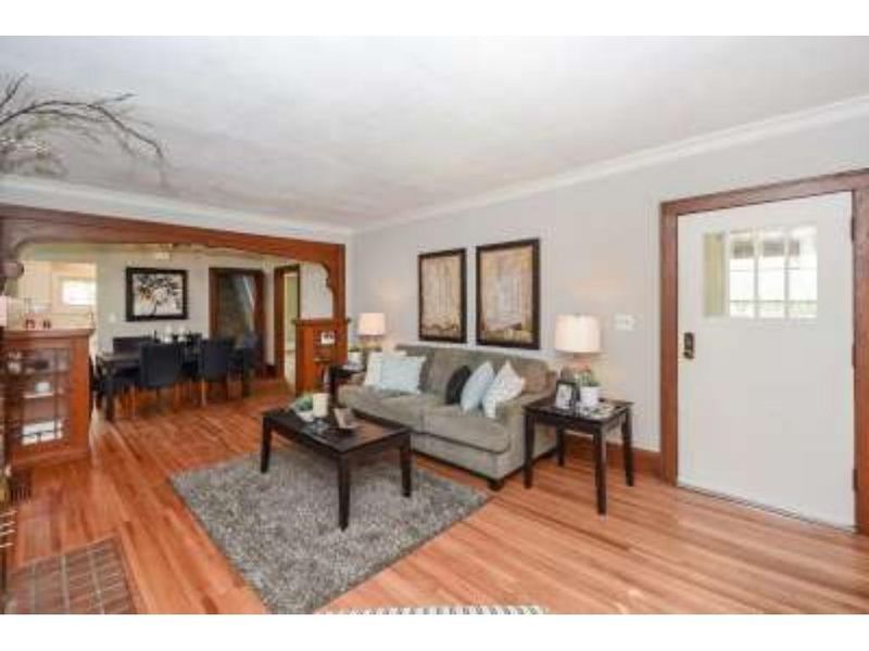 1395 Mckinley St, Saint Paul, MN 55108