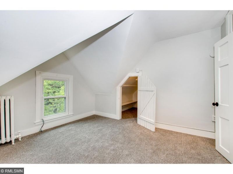 109 Maria Ave, Saint Paul, MN 55106