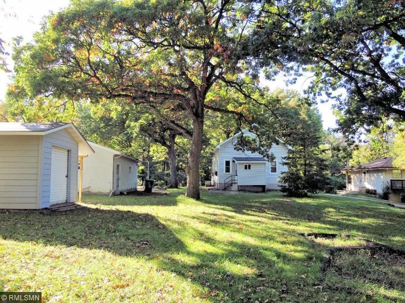 3842 Mcmenemy St, Vadnais Heights, MN 55127