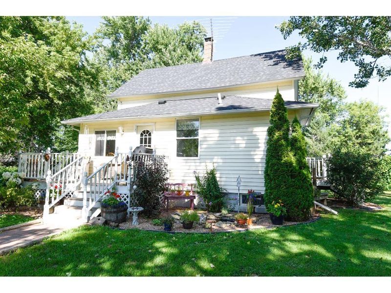 877 413th Ave NW, Braham, MN 55006