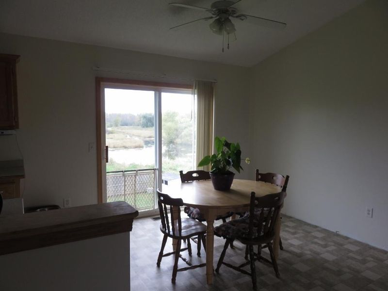 1109 Hilltop St, Braham, MN 55006