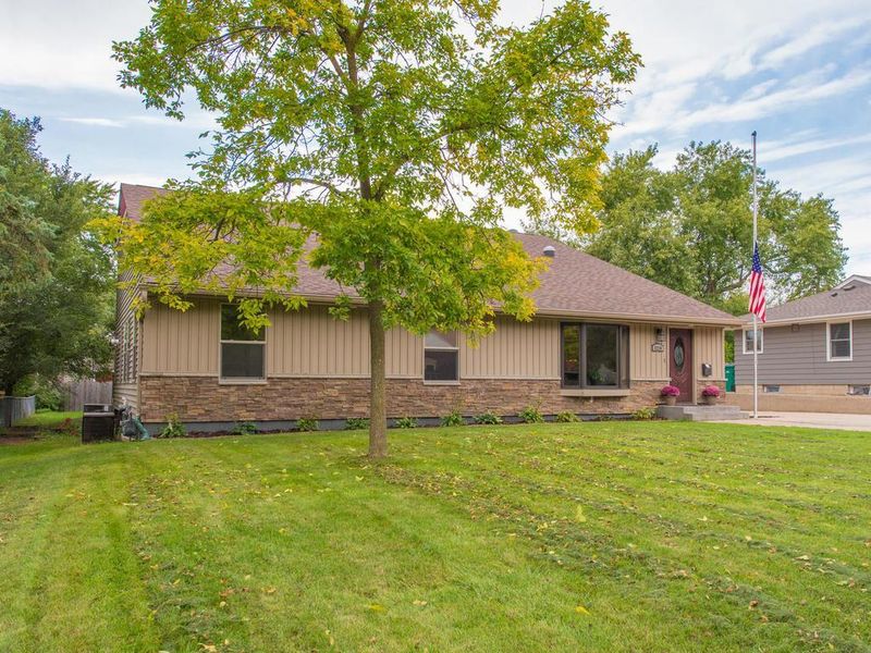 8218 Colfax Ave S, Bloomington, MN 55420