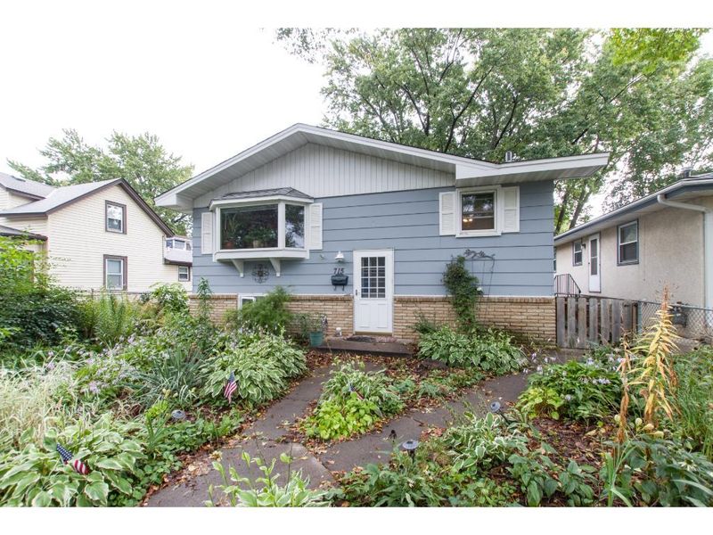 715 Jackson St NE, Minneapolis, MN 55413