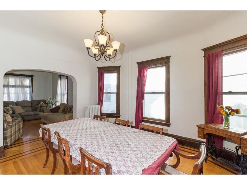 915 E 19th St, Minneapolis, MN 55404