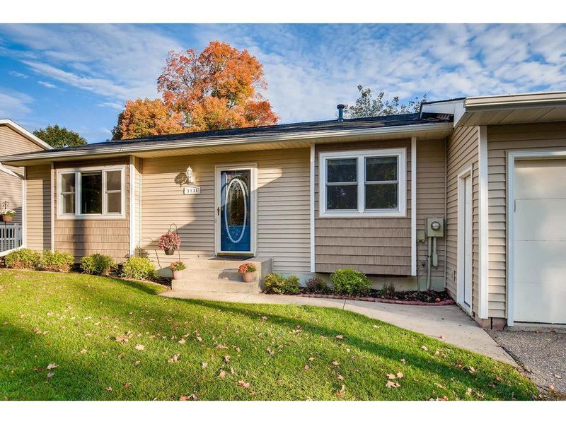 5136 Windsor Rd, Mound, MN 55364