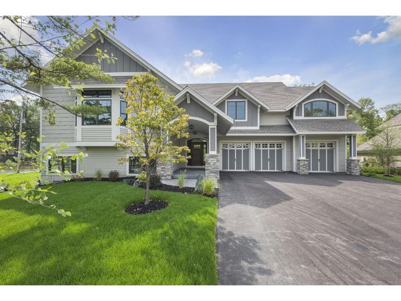 14505 4th Ave N, Plymouth, MN 55447