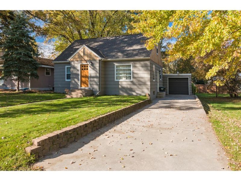 1506 S 8th St, Brainerd, MN 56401