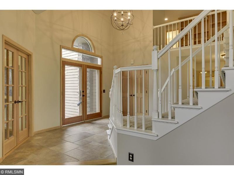 2985 Lawndale Ln N, Plymouth, MN 55447
