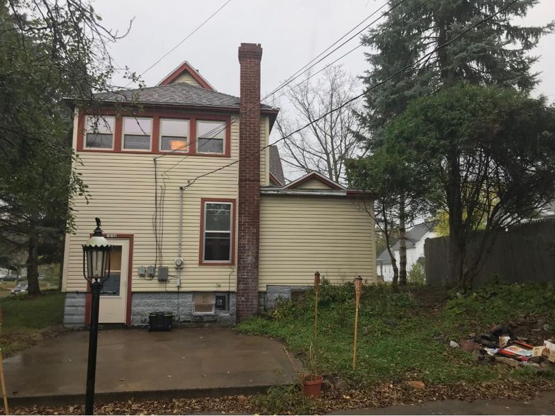 539 Lake St, Eau Claire, WI 54703