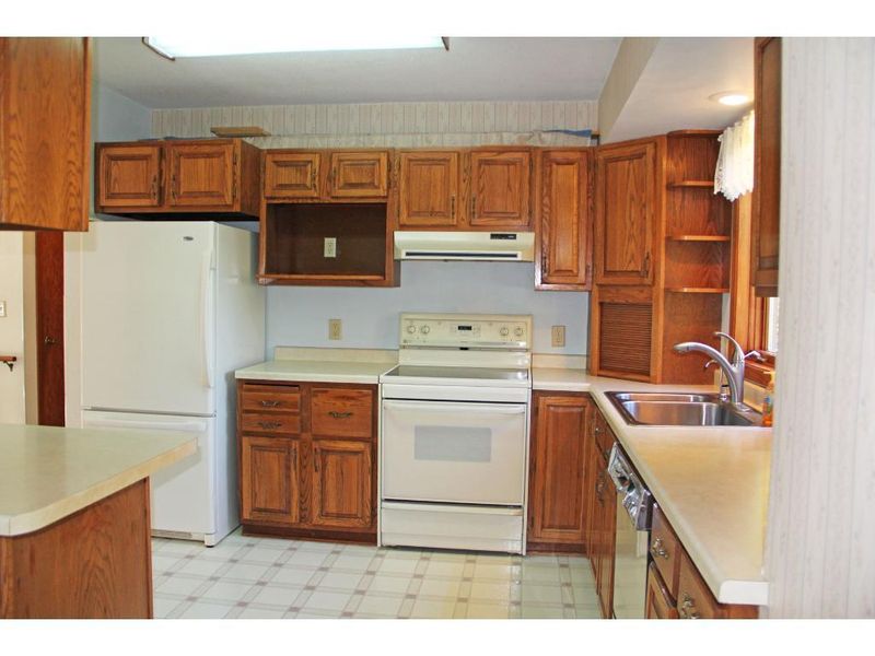 912 Minnesota St W, Cannon Falls, MN 55009