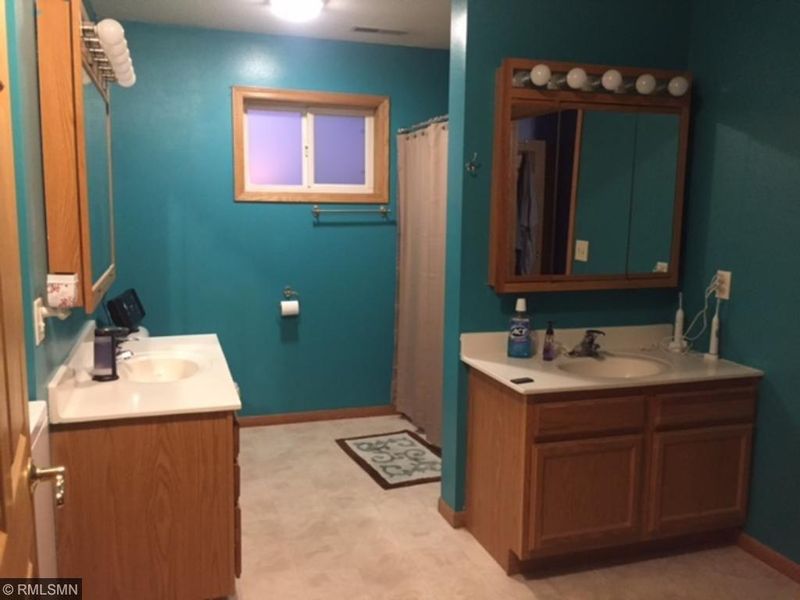 124 Cottage Dr, Osceola, WI 54020