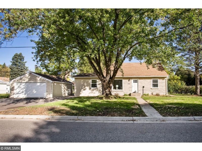 5801 Oregon Ave N, Crystal, MN 55428