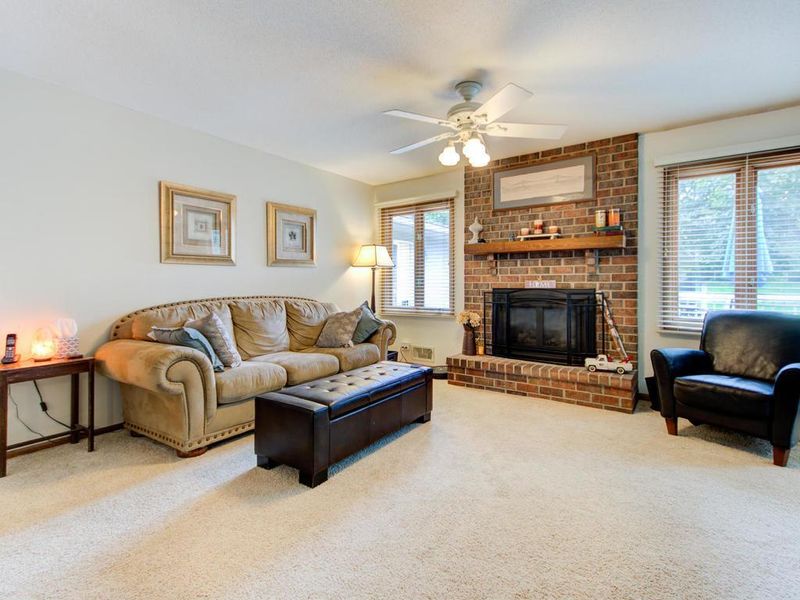 13725 James Ave S, Burnsville, MN 55337