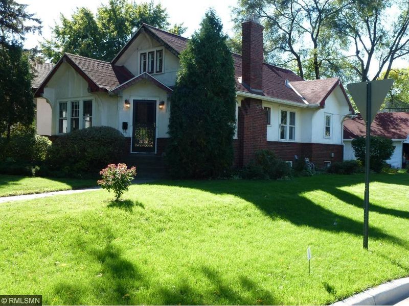 3009 Drew Ave N, Robbinsdale, MN 55422