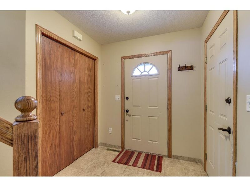 32852 Magnolia St NW, Cambridge, MN 55008