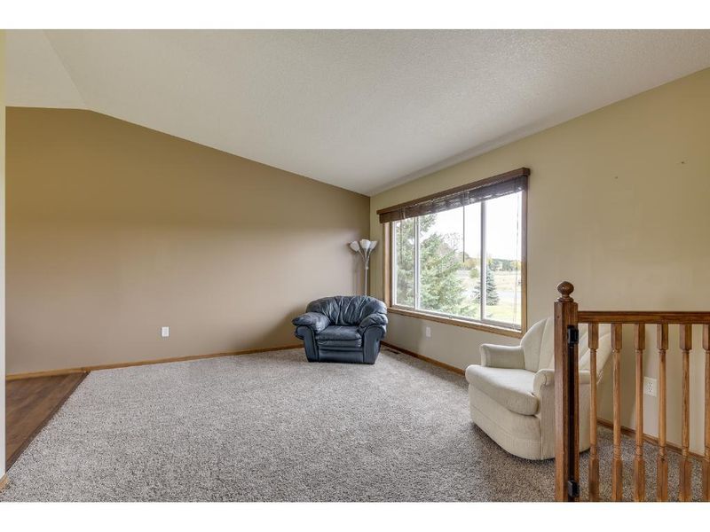 32852 Magnolia St NW, Cambridge, MN 55008