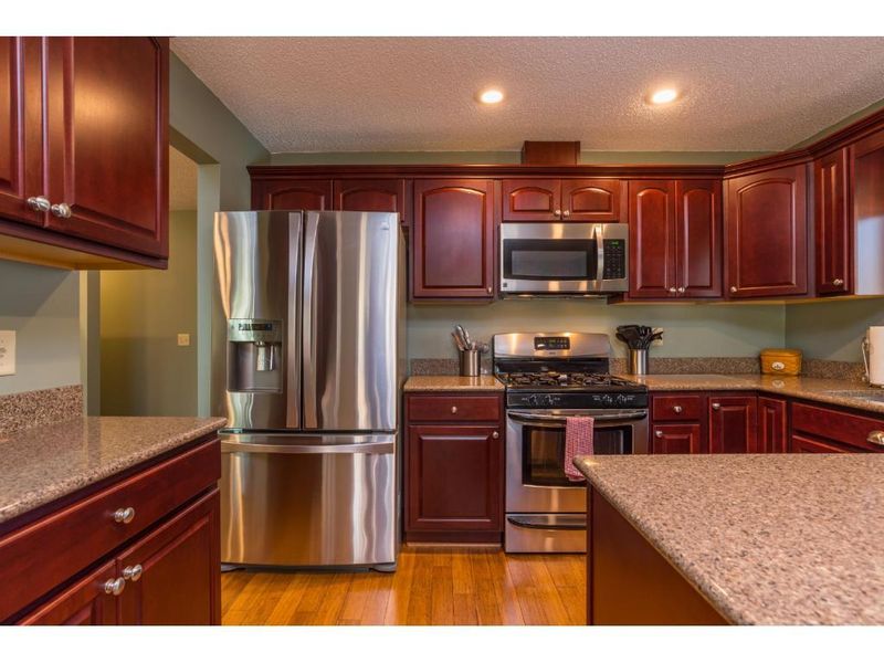 8411 6th St NE, Fridley, MN 55432