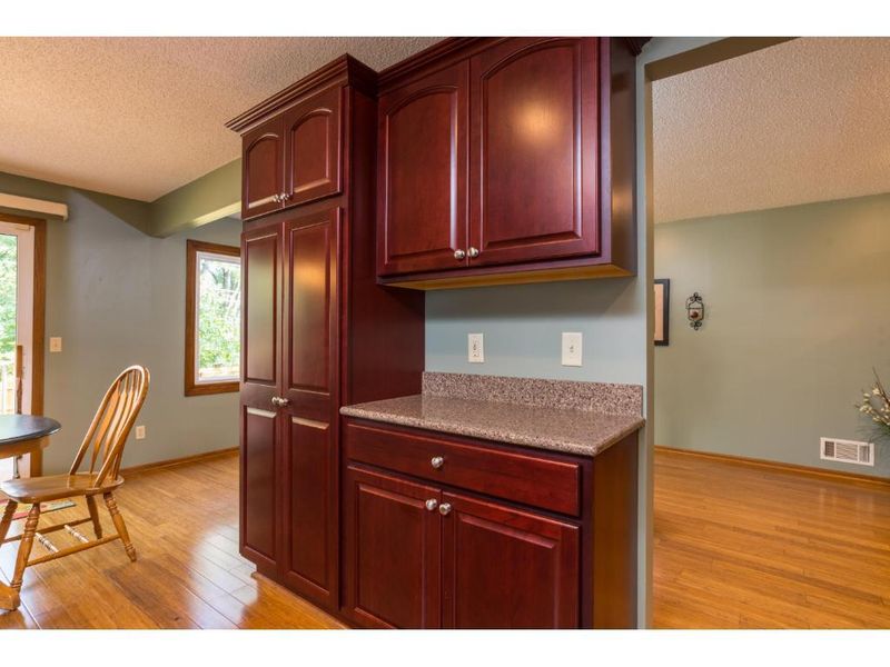 8411 6th St NE, Fridley, MN 55432