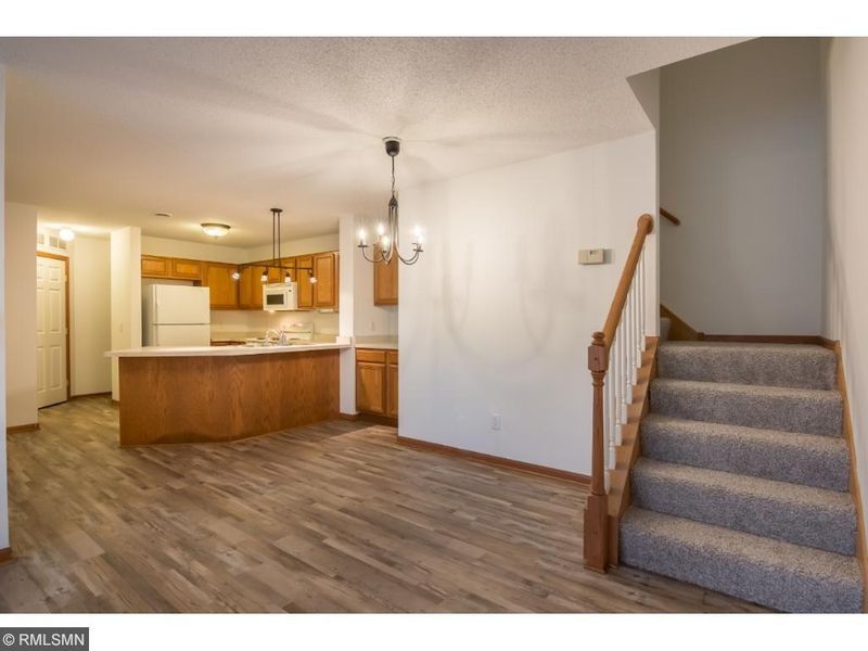 8914 92nd St S, Cottage Grove, MN 55016