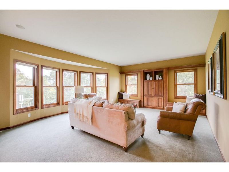 21601 Redwing Ave, Jordan, MN 55352