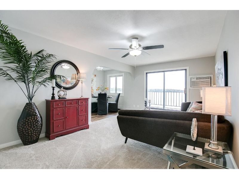 4363 Wilshire Blvd #212, Mound, MN 55364