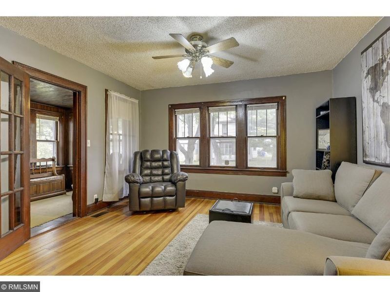986 Farrington St, Saint Paul, MN 55117