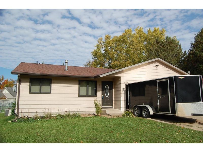 12070 284th St, Chisago City, MN 55013