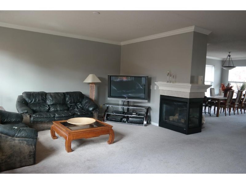 10262 Bleeker St, Woodbury, MN 55129