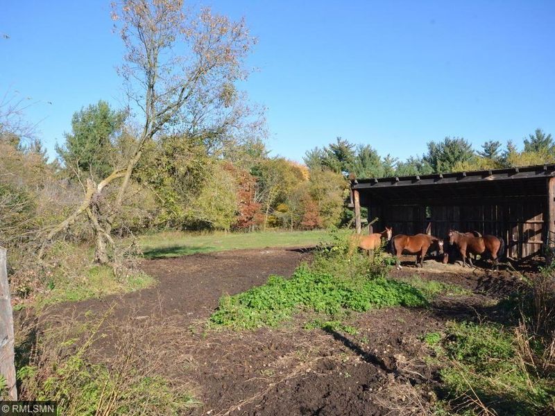 11700 Loftman Trl, North Branch, MN 55056