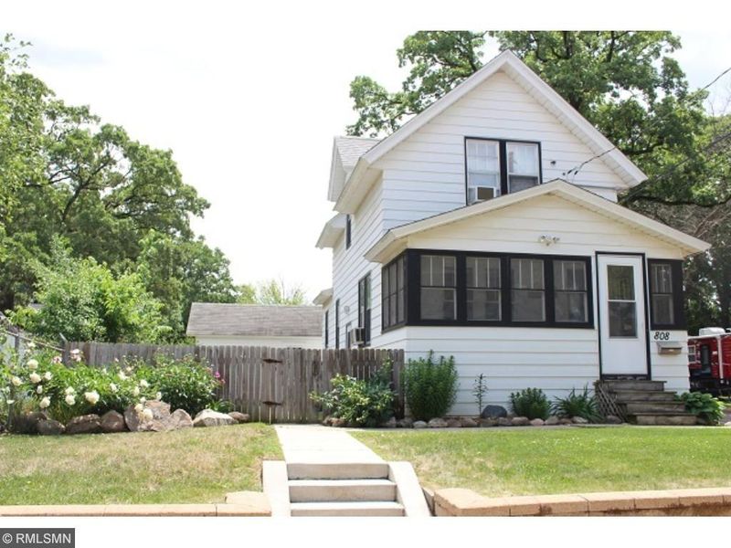 808 10th St N, Saint Cloud, MN 56303
