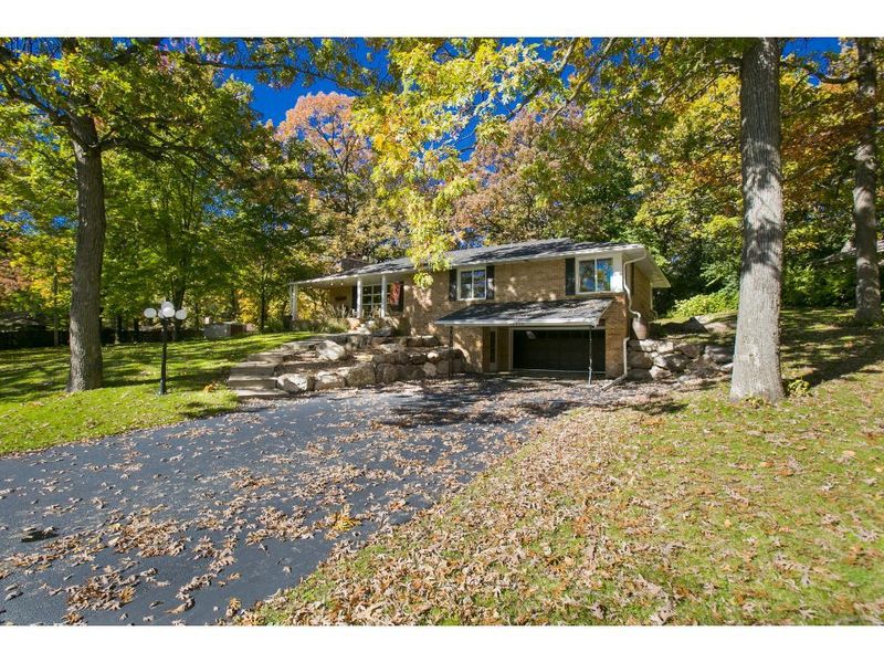 12910 Excelsior Blvd, Minnetonka, MN 55343