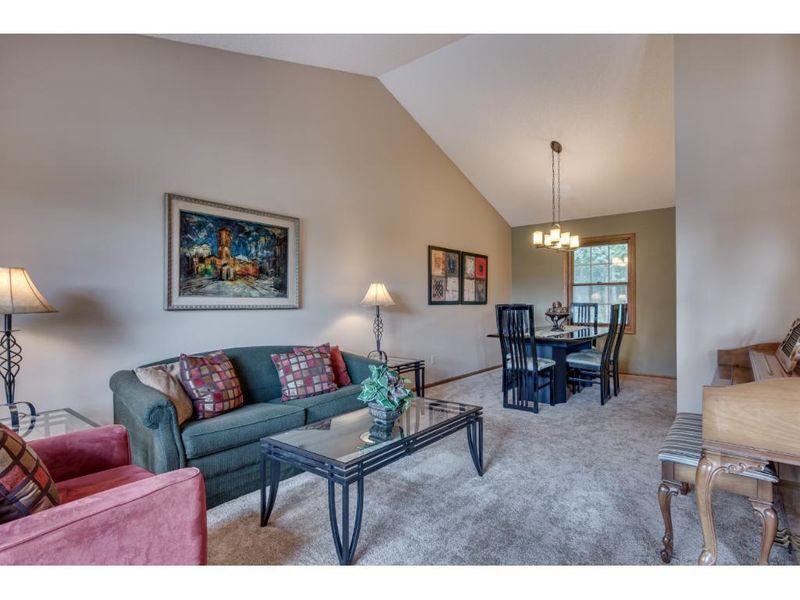 1552 Ashbury Pl, Eagan, MN 55122