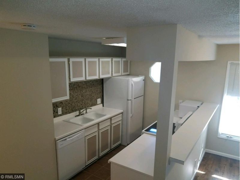 4838 Grenwich Way N, Oakdale, MN 55128